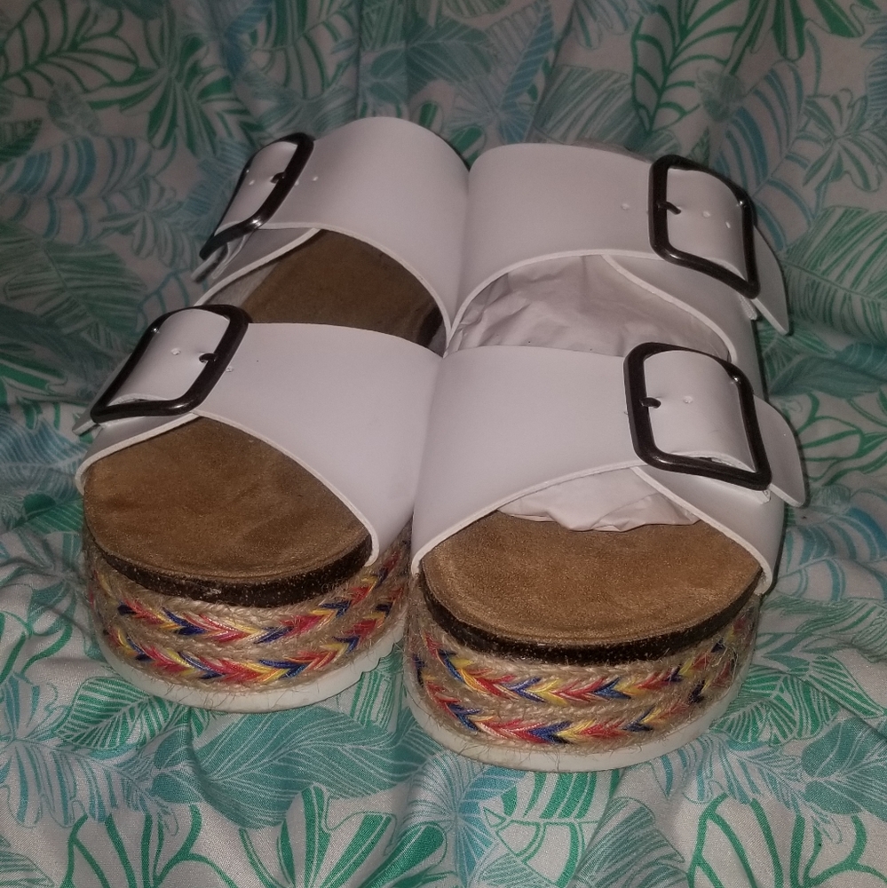 Sandals - Picture 2 of 5